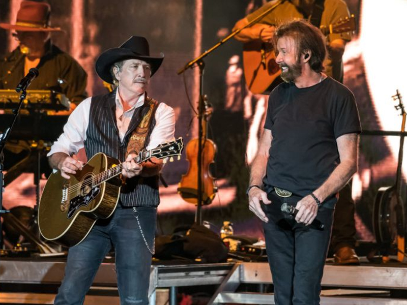 99.5 WYCD Hoedown: Brooks and Dunn, Tenille Townes, Joe Nichols & Parmalee at Pine Knob Music Theatre